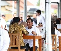 Jokowi Makan Bakso Di Bandongan